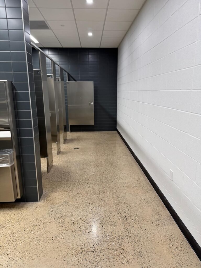 reast room cleaning michigan