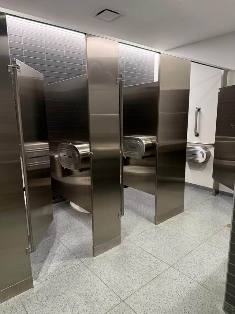 washroom cleaning michigan